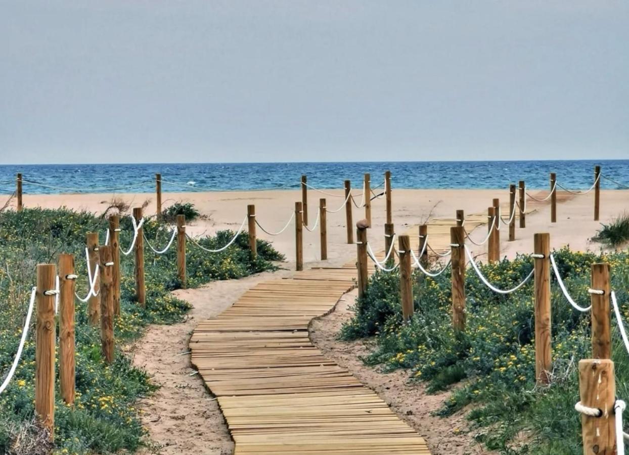 Apartment 10 Meters From The Beach Sagunto Екстериор снимка